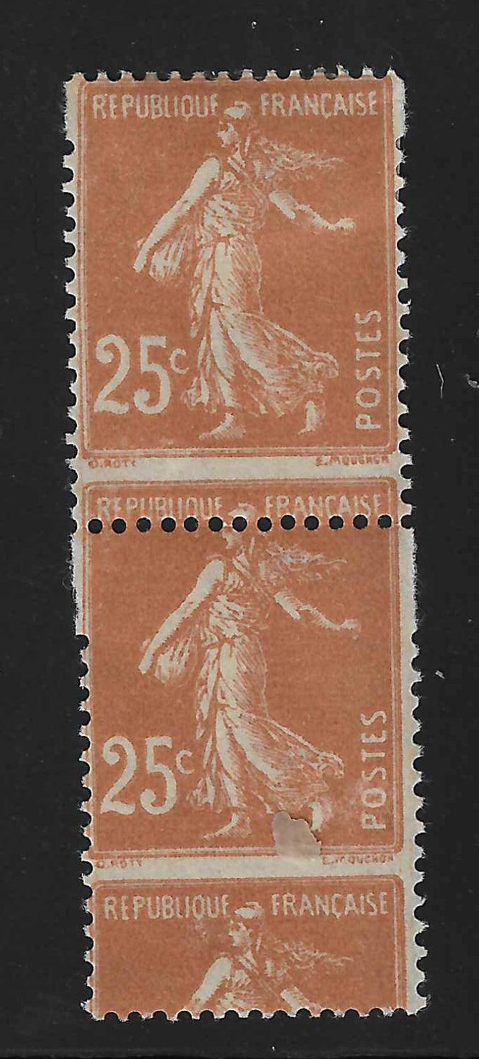 N°YT 235 - Semeuse - variété de piquage - timbres plus grands - en paire - neuve* - TB - signée Calves