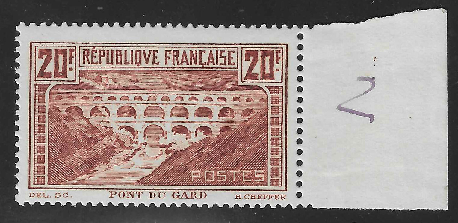 N°YT 262A - Pont du Gard - neuf** - SUP - signé et avec certificat Calves